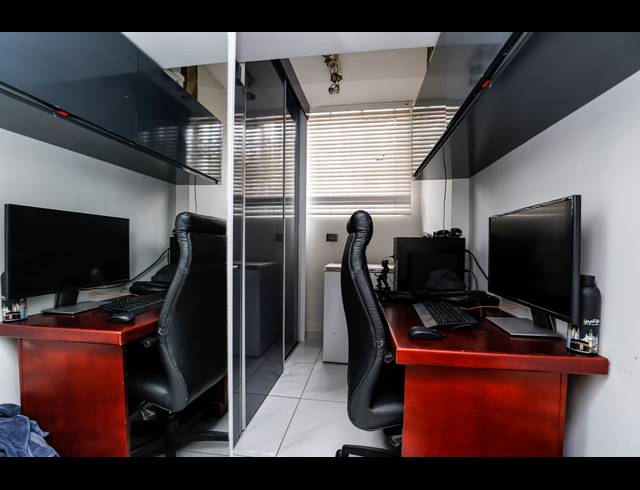 3 BEDROOM APARTMENT FOR SALE IN MORNINGSIDE
